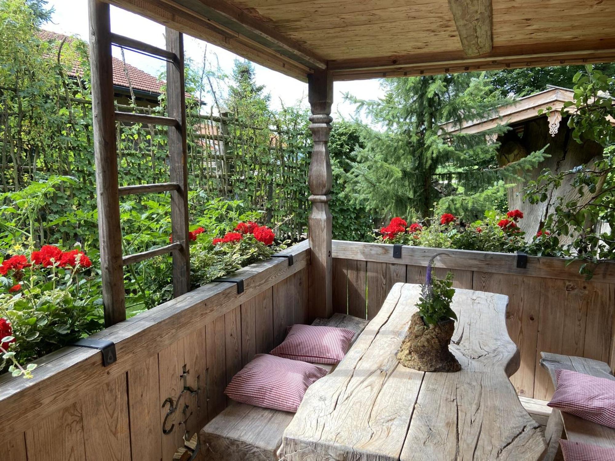 Eco Friendly Chalet Near The Lake In Asten Tittmoning Ngoại thất bức ảnh